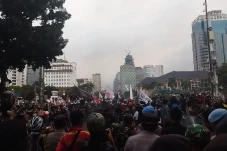 Sempat Ricuh, Massa...