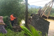 Miris, Jembatan Gantung...