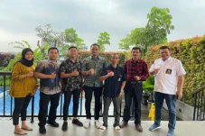 Ikatan Keluarga Alumni...