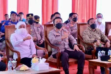 Gubernur dan Kapolda...