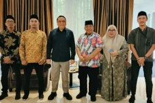 Silaturahmi dengan Pemuda...