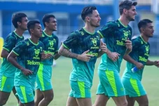 Persib vs Barito Putera:...