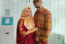 Digugat Cerai Roro Fitria,...