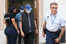 Aksi Polisi Cantik Berbokong...