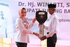 Bupati Winarti Tuai...