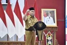 Gubernur Sugianto Sabran...