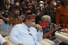Airlangga Hartarto Bersama...