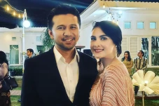 3 Artis yang Menikah...