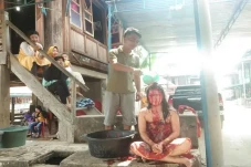 Ritual Mandi Darah,...
