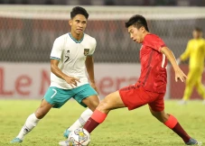 Pelatih Hong Kong Cheung...