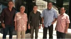 Hangat, Diskusi Hary...
