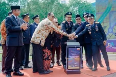 Diluncurkan Bobby Nasution,...