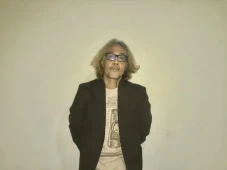 Tampilkan Ludruk Perempuan-Perempuan...