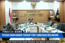 Breaking News, Komisi...