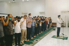 Dewan Pers Gelar Salat...