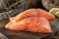 Apakah Ikan Salmon Mengandung...