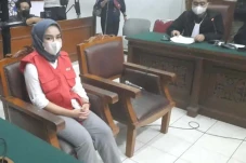 Medina Zein Dituntut...