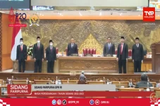 DPR Sahkan 5 Calon Anggota...