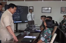 Berdialog dengan Mahasiswi...