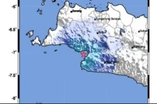 Gempa Dangkal Berkekuatan...