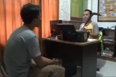 Mantan Istri Selingkuh...