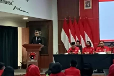 Soal Dewan Kolonel,...