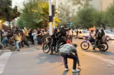 Aksi Demonstrasi di...
