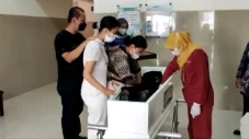 Tangis Keluarga Pecah...
