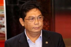 Habis Disentil Sekjen,...