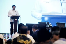 Perjuangkan Nasib Tenaga...