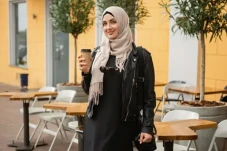 Para Hijabers Suka Travelling?...