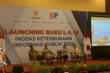 Luncurkan 3 Buku, KIP:...