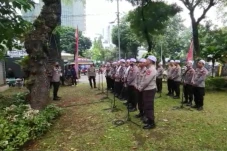 Hadapi Pendemo, Polda...