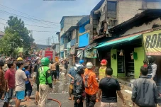 Kebakaran Bangunan Semi...