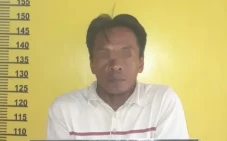 Ditinggal Istri, Ayah...