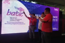 200 Perusahaan Telekomunikasi...