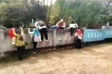Gerbang Sekolah Disegel,...