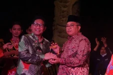 Hubungkan Wilayah Terisolir...