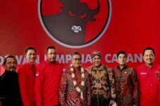 Hasto Bicara Nilai Kemanusiaan...