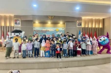 Kemendikbudristek Luncurkan...