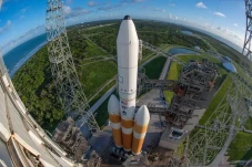 AS Siap Luncurkan Satelit...