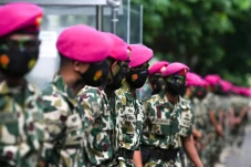 Prajurit TNI AL Dilarang...