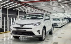 Toyota Dikabarkan Akan...