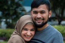 Shireen Sungkar Sering...