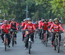 HUT Emas IKA Unair,...