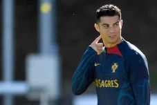 Mata Cristiano Ronaldo...