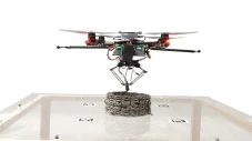Bekerja Bak Lebah, Drone...