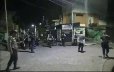 Mencekam! Dua Geng Pemuda...