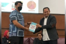 PR Harus Jadi Garda...
