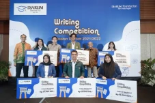 Dua Karya Tulis Terbaik...
